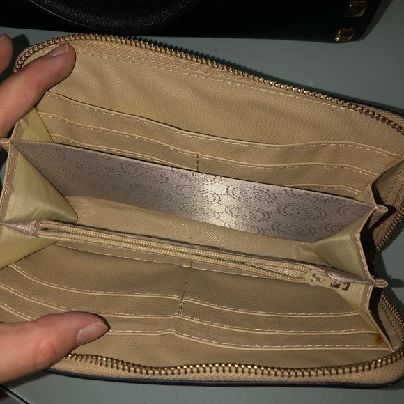 Authentic black Michael Kors purse and wallet - Picture 8 of 8